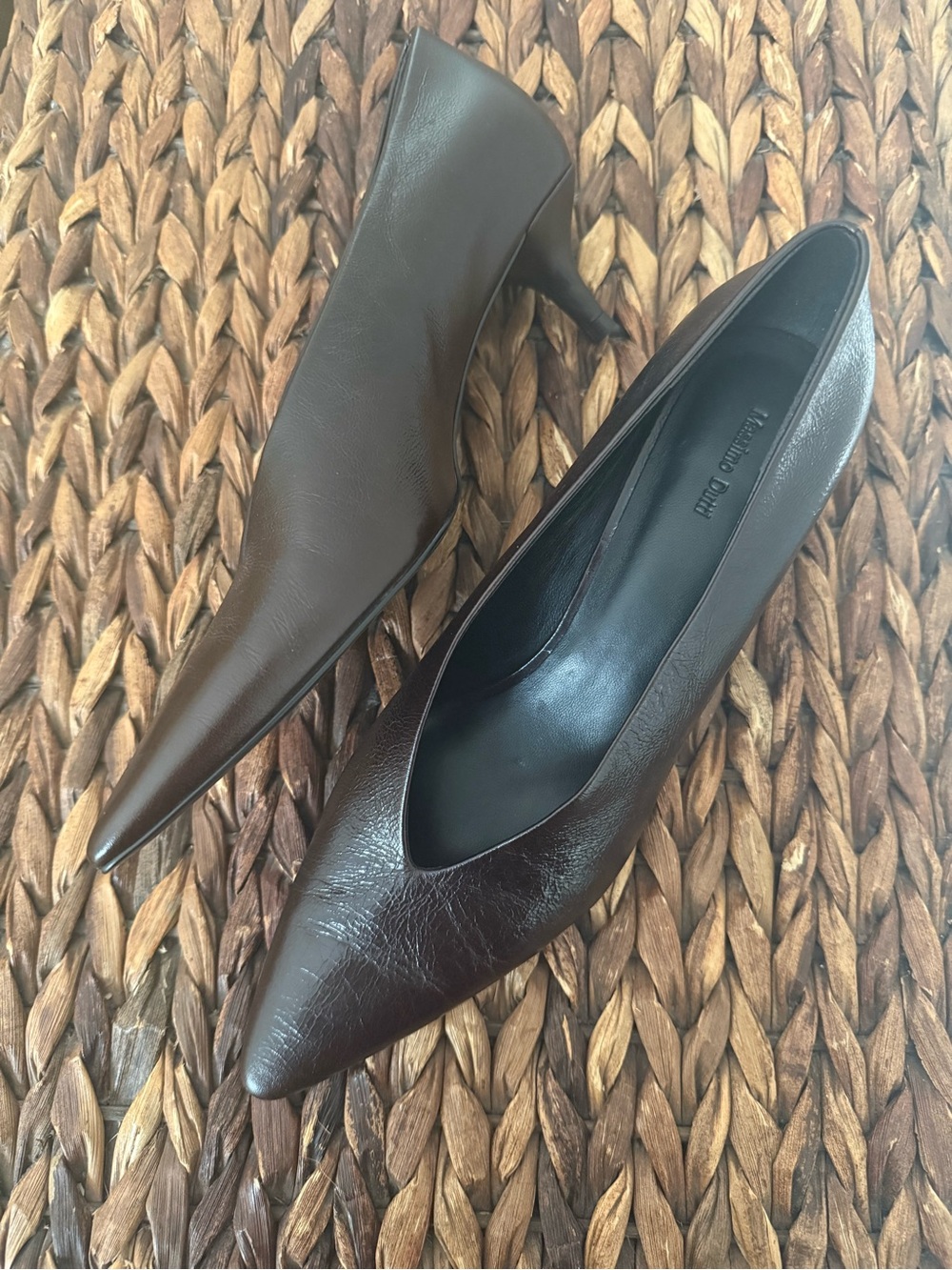 Massimo Dutti 2025 Dark Brown Pointed Toe Leather Pumps